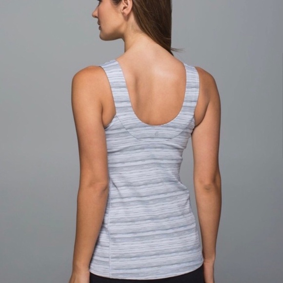 Lululemon athletica scoop back tank top with built in shelf bra size 6 - Picture 2 of 11
